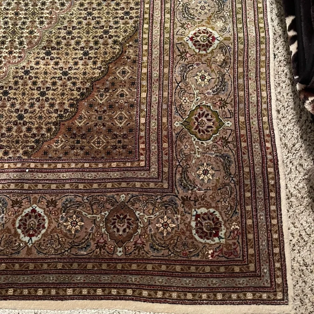 Persian Rug - Picture 4 of 11
